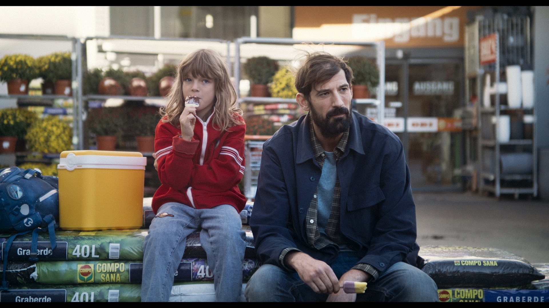 LAND DER BERGE Still low