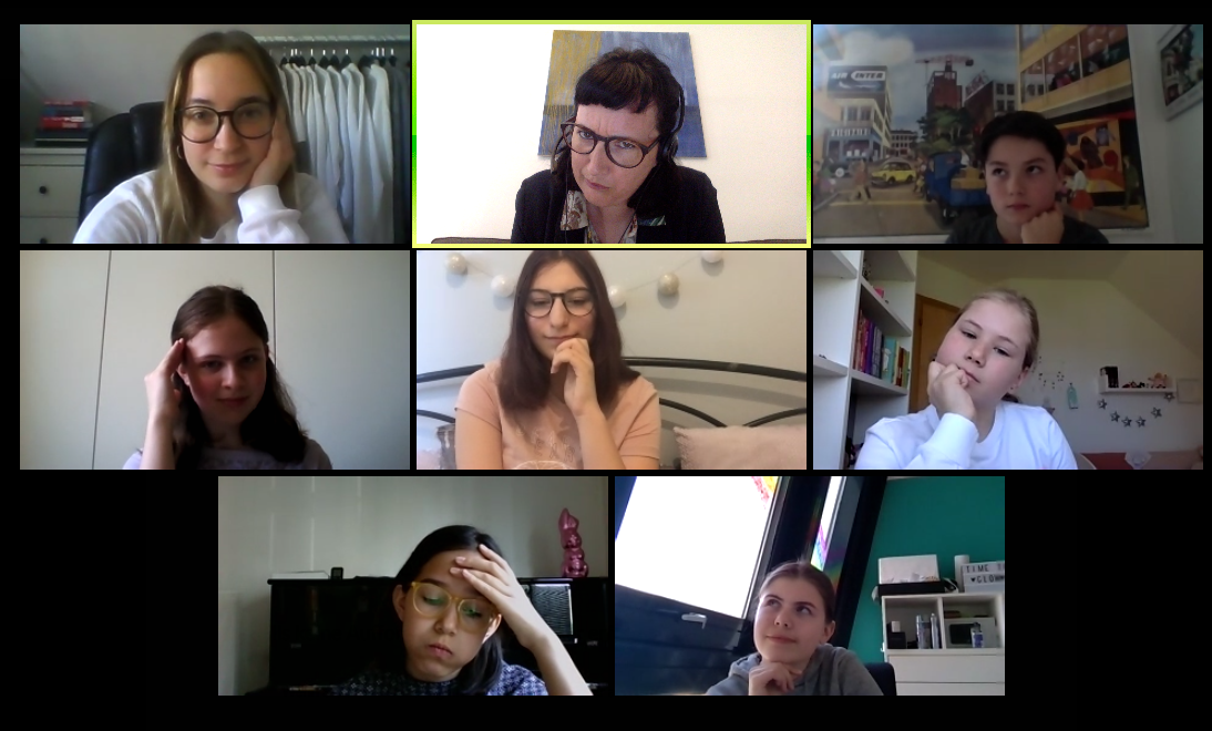Screenshot Kleingruppe nachdenklich