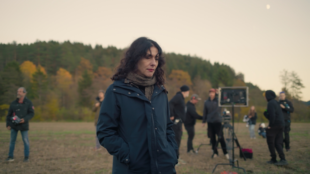 Trailer AT Ausgabe 13 Andrina Mracnikar on set Mila Marija low