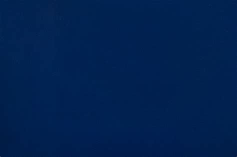 Dunkelblau Statement 2025